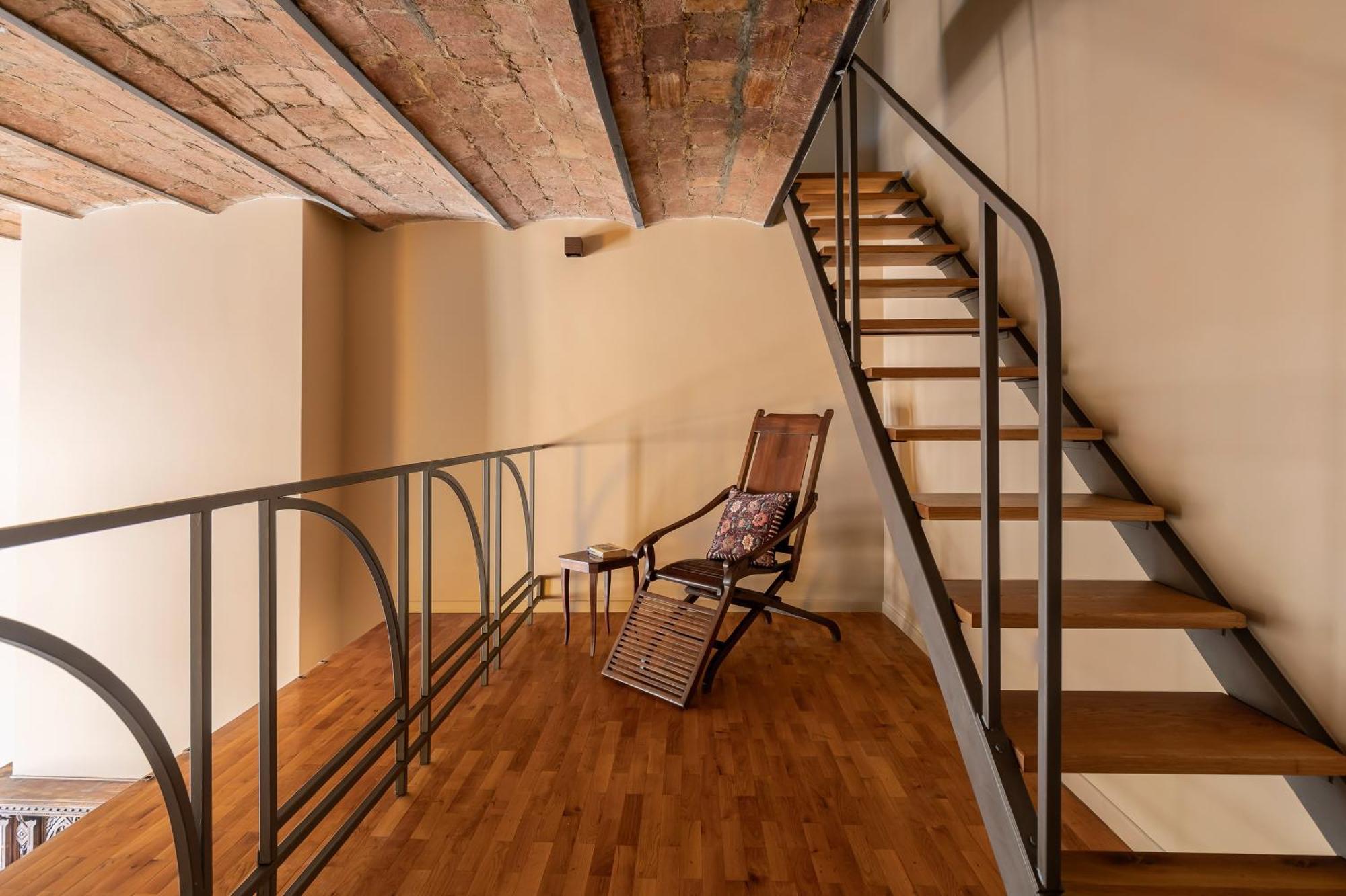 Casa Maestro, A Burghesius * Roma